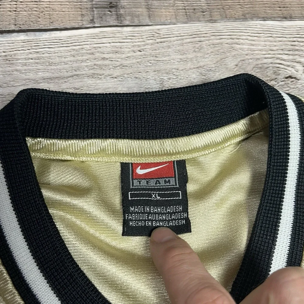 Nike up sale